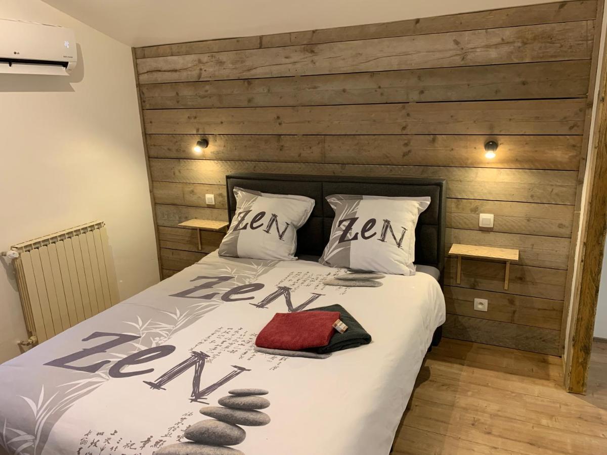Le Jardin Des Hirondelles Bed & Breakfast Blanzaguet-Saint-Cybard Bagian luar foto