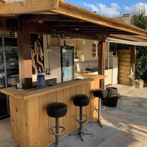 Le Jardin Des Hirondelles Bed & Breakfast Blanzaguet-Saint-Cybard Bagian luar foto