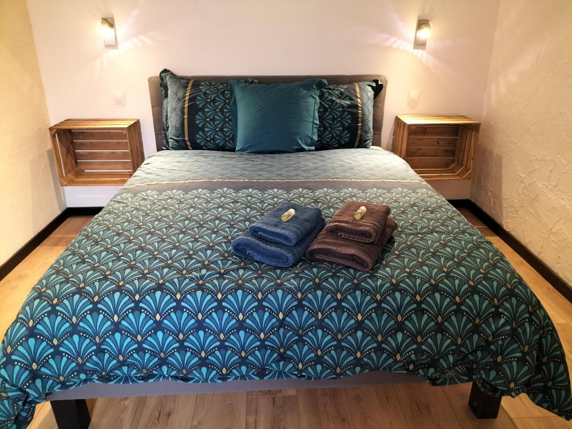 Le Jardin Des Hirondelles Bed & Breakfast Blanzaguet-Saint-Cybard Bagian luar foto